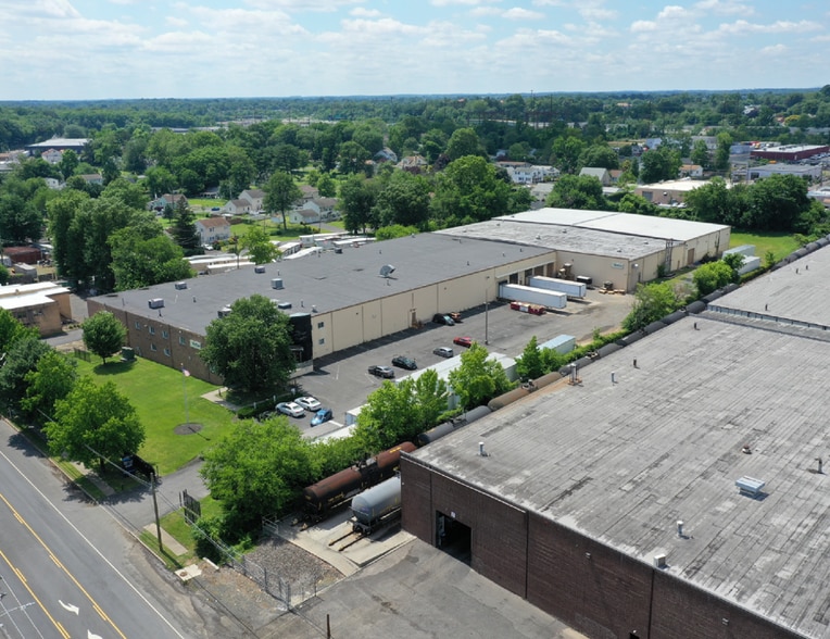 2260 State Rd, Bensalem, PA for lease - Building Photo - Image 1 of 11