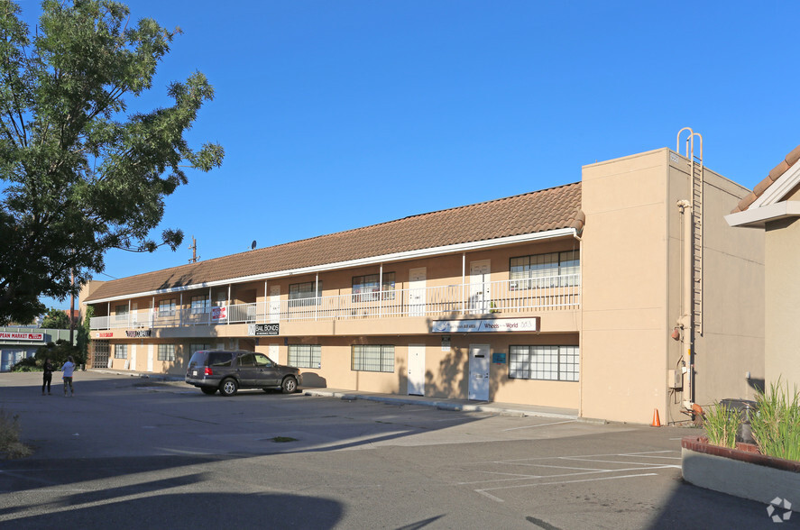 3553 Castro Valley Blvd, Castro Valley, CA for lease - Primary Photo - Image 1 of 16