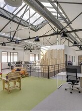 Flex in Ivry-sur-Seine for lease Interior Photo- Image 1 of 8