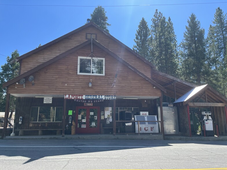 1851 Main St, Strawberry Valley, CA for sale - Primary Photo - Image 1 of 1