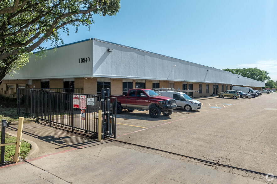 10930 Switzer Ave, Dallas, TX for lease - Building Photo - Image 1 of 23