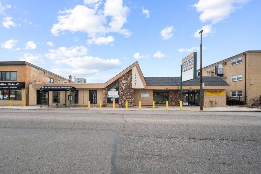 7107 W Belmont Ave, Chicago, IL for lease - Building Photo - Image 1 of 30