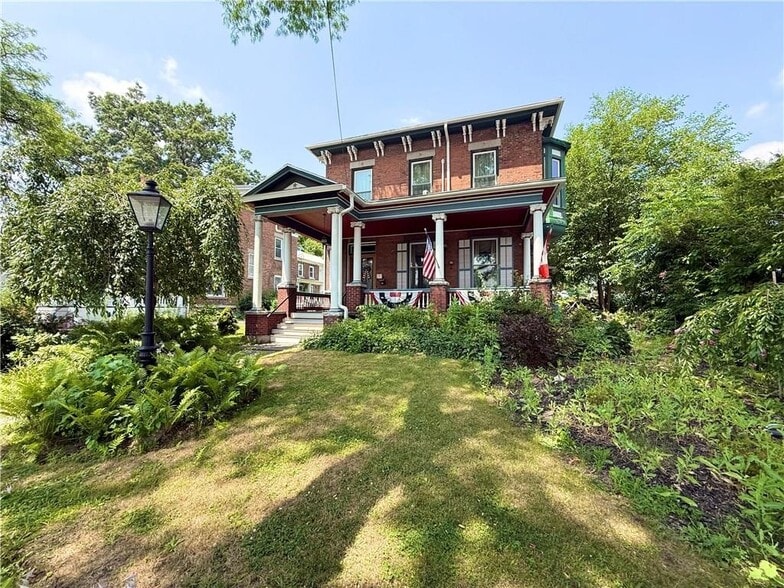 36 W Main St, Waterloo Township, NY for sale - Building Photo - Image 2 of 9