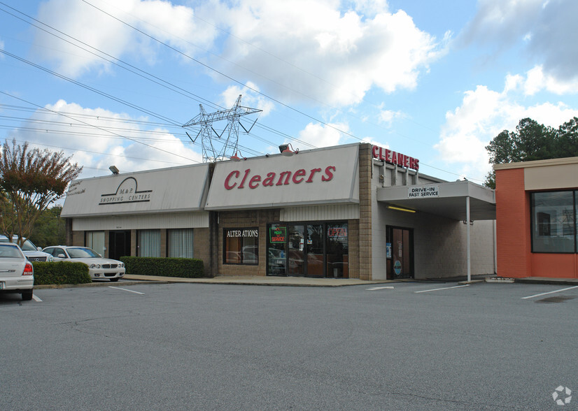 5025 Winters Chapel Rd, Atlanta, GA for lease - Building Photo - Image 2 of 5