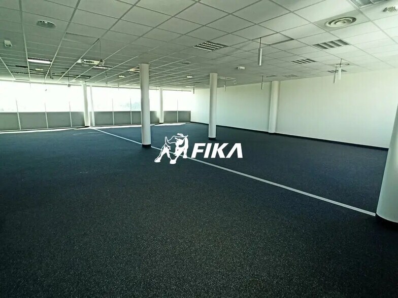 Office in Toulouse for lease - Interior Photo - Image 3 of 8