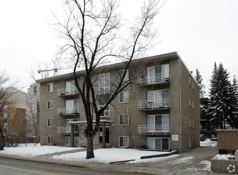 215 25th Ave SW, Calgary, AB for sale - Primary Photo - Image 1 of 1