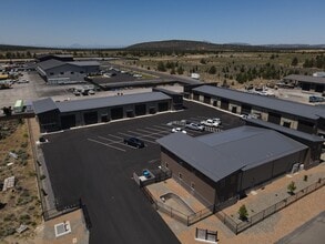 SW Layton Ct, Prineville, OR - AERIAL  map view
