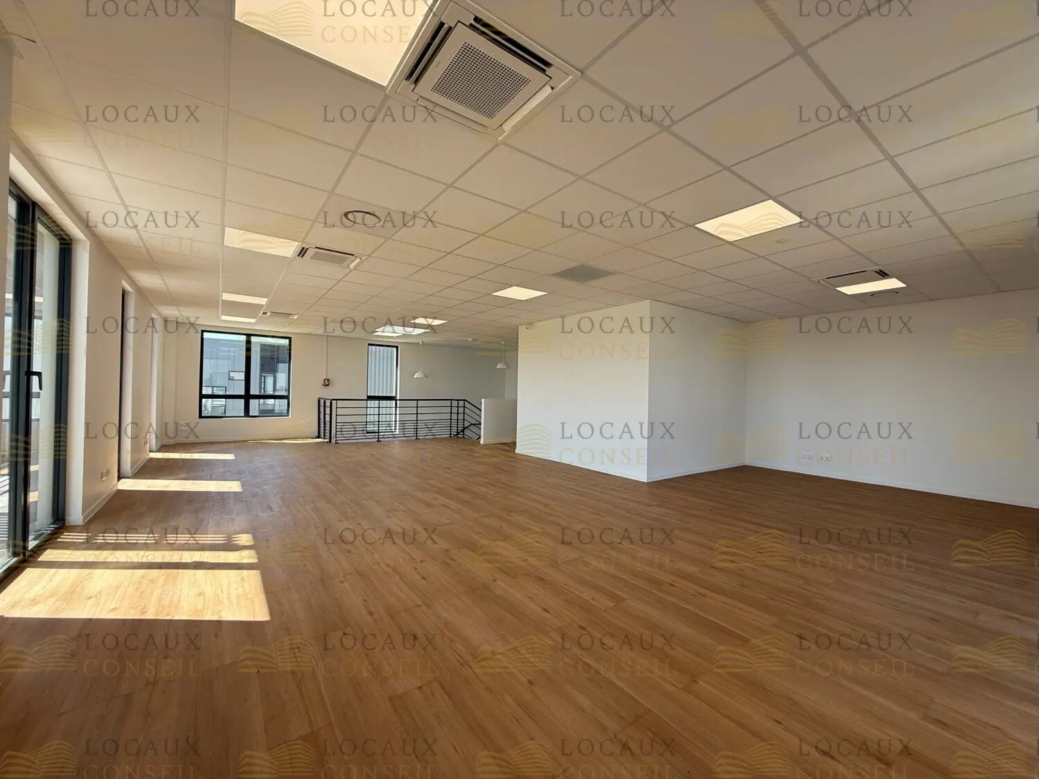 Flex in Chanteloup-en-Brie for lease Interior Photo- Image 1 of 19