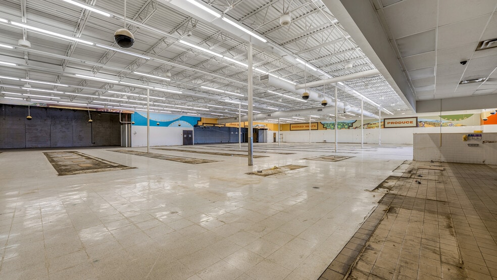 8845 N State Highway 5, Camdenton, MO for sale - Building Photo - Image 2 of 19