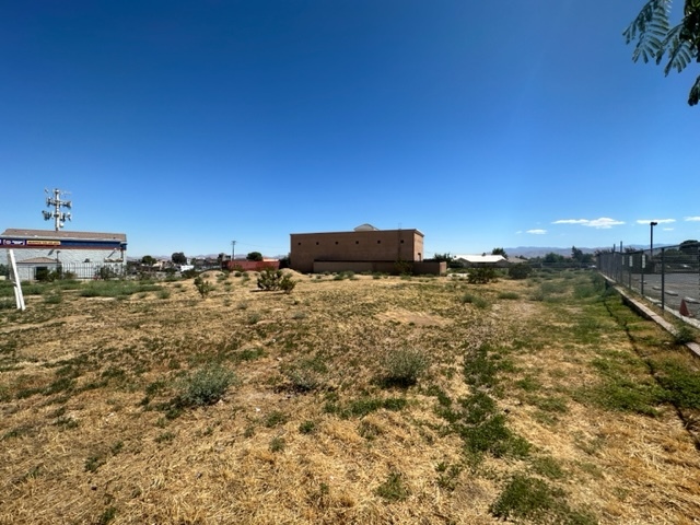 Mariposa Rd, Hesperia, CA for sale - Building Photo - Image 2 of 7