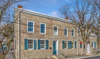 43 Crown St, Kingston NY - Pub