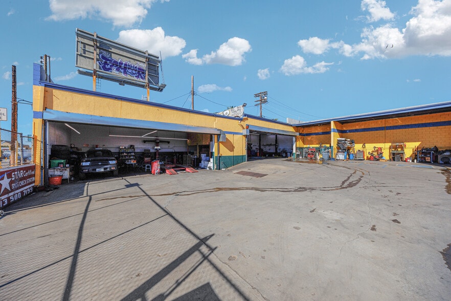 4401 Beverly Blvd, Los Angeles, CA for sale - Building Photo - Image 2 of 39