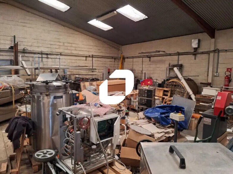 Office in Blanquefort for lease - Interior Photo - Image 2 of 14