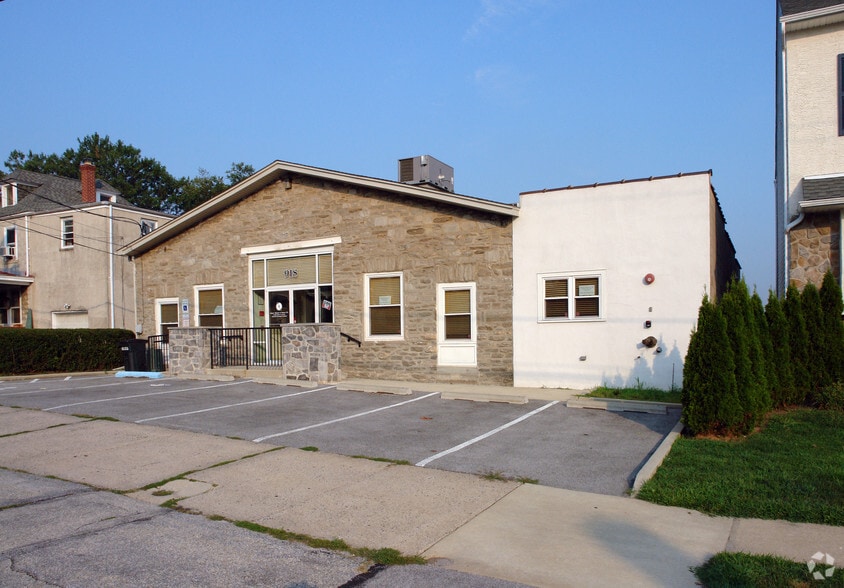 918 Maple St, Conshohocken, PA for lease - Building Photo - Image 2 of 14