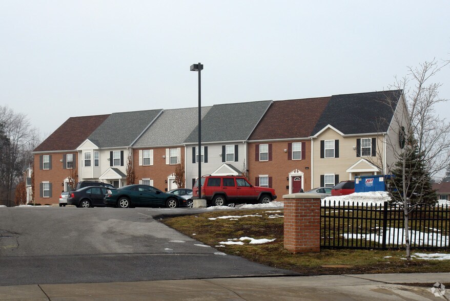 1119 N Byrne Rd, Toledo, OH for sale - Primary Photo - Image 1 of 1