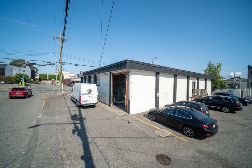 2660 Ware St, Abbotsford, BC for sale - Building Photo - Image 2 of 8