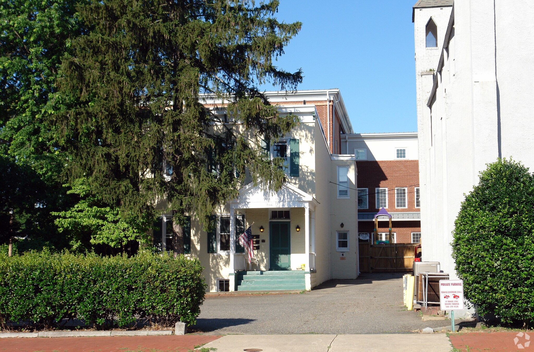 706 Princess Anne St, Fredericksburg, VA 22401 Office for Sale