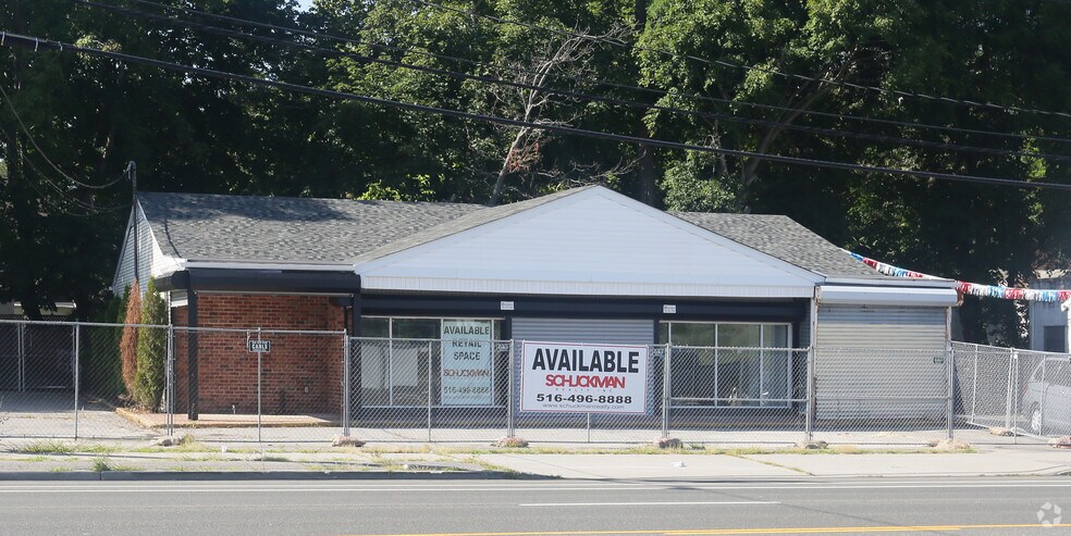 500 Middle Country Rd, Selden, NY for sale - Primary Photo - Image 1 of 1