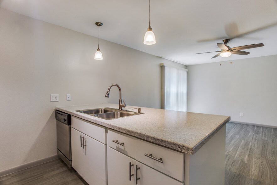 1930 Atlantic St, Dallas, TX for sale - Interior Photo - Image 1 of 1