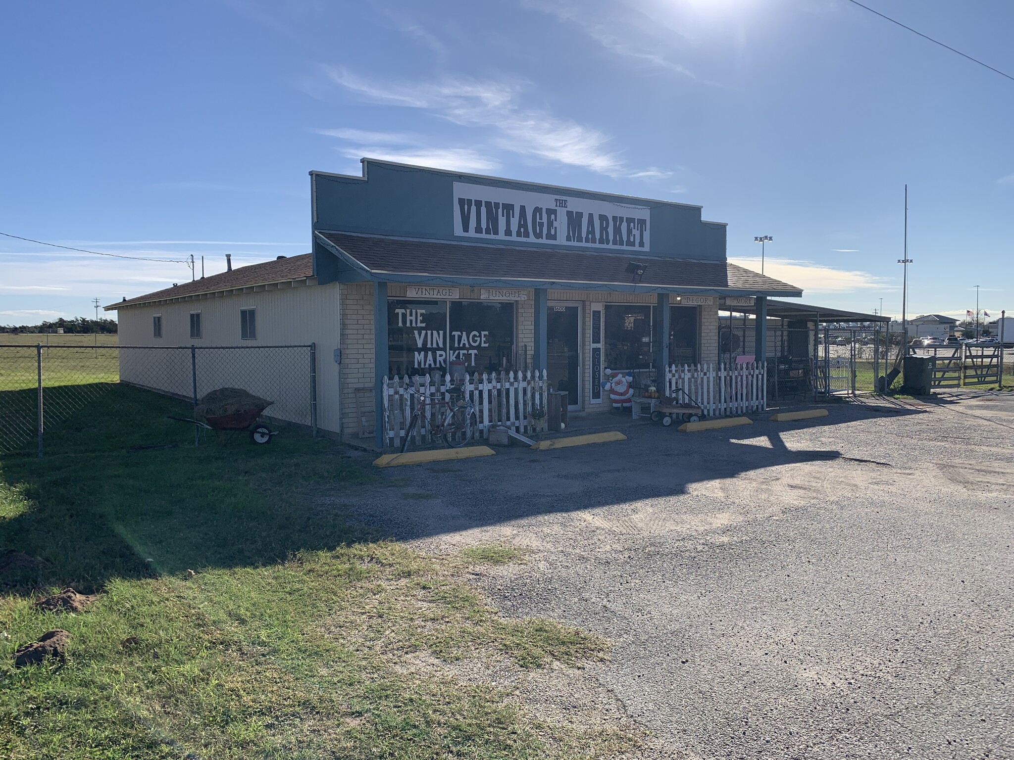 1600 N Texana St, Hallettsville, TX for sale Primary Photo- Image 1 of 1