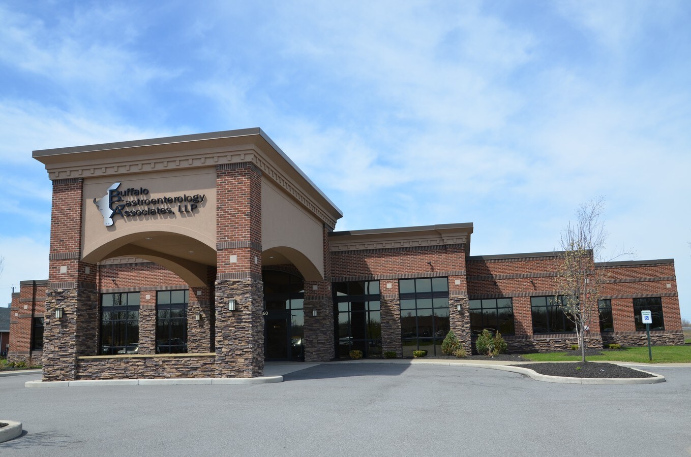 260 Red Tail Rd, Orchard Park, NY 14127