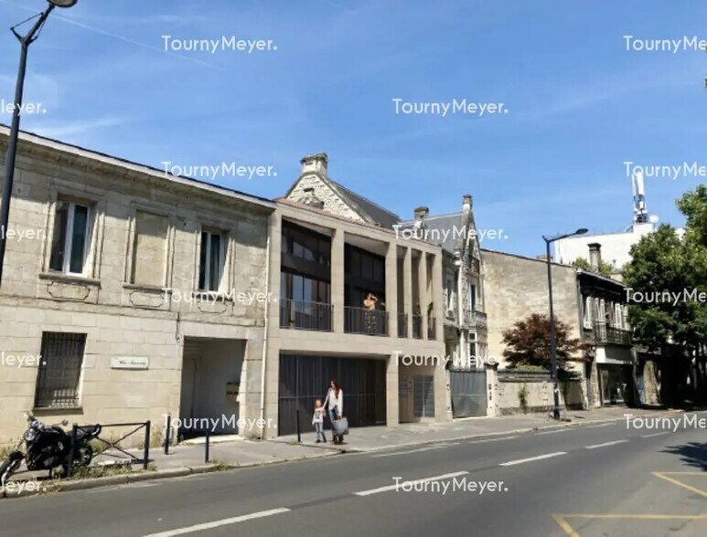 Office in Bordeaux for lease - Building Photo - Image 1 of 5