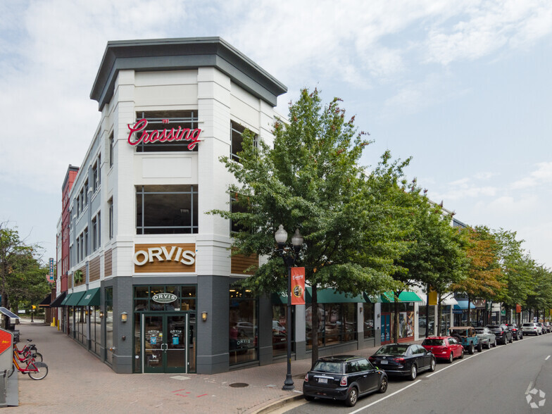 2690-2801 Clarendon Blvd, Arlington, VA for lease - Building Photo - Image 1 of 6