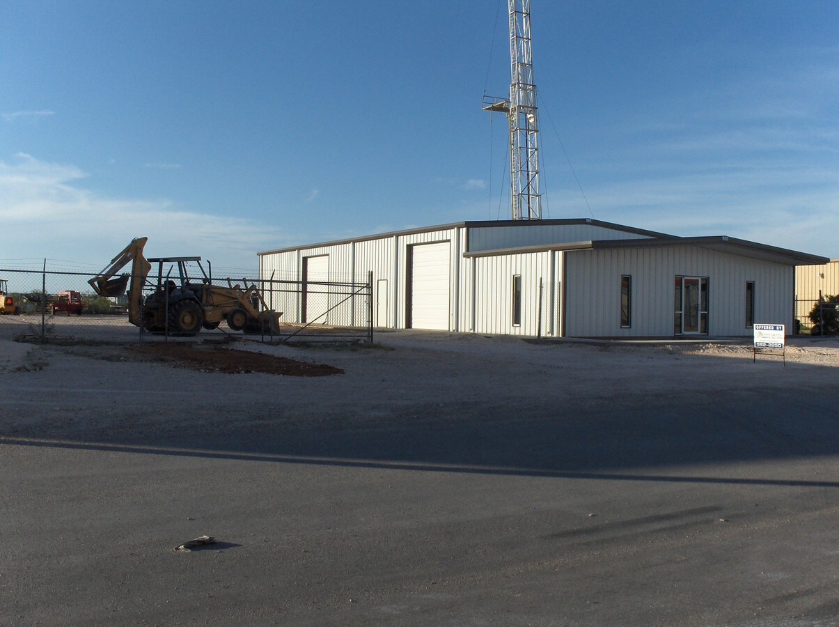 6923 E Commerce St, Odessa, TX 79762