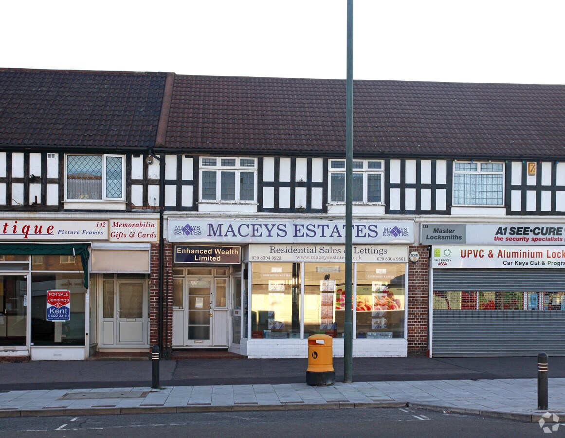 140 Long Ln, Bexleyheath, DA7 5AH