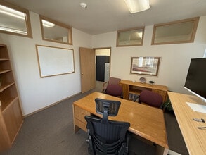 9925 NE 134th Ct, Kirkland, WA for lease Interior Photo- Image 1 of 15