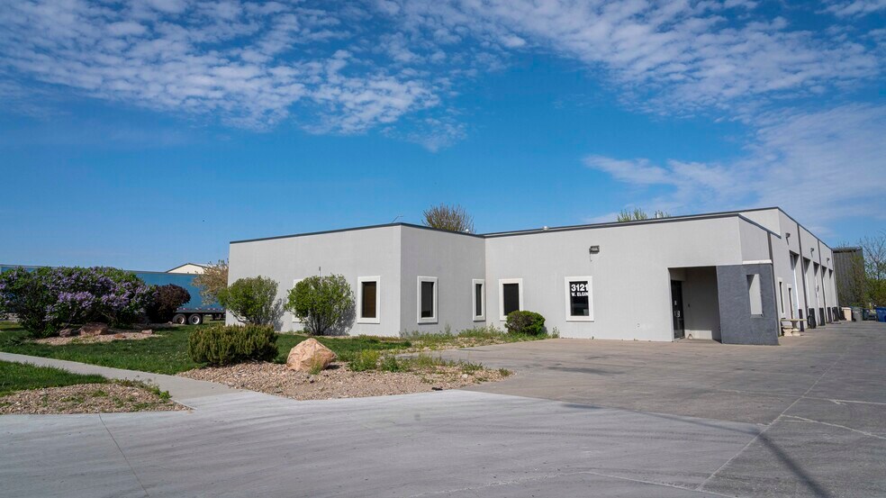 3111-3121 W Elgin Ave, Lincoln, NE for sale - Building Photo - Image 1 of 1