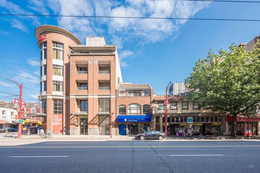 612 Main St, Vancouver, BC for sale - Building Photo - Image 2 of 4
