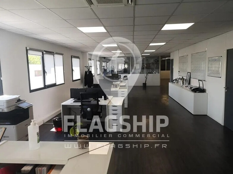 Office in Neuilly-Plaisance for sale - Interior Photo - Image 3 of 9