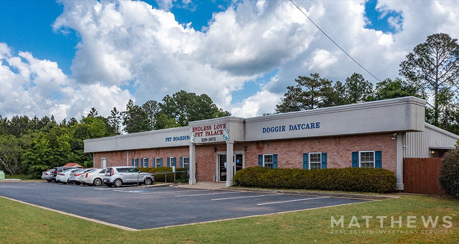 1012 Carl Vinson Pky, Warner Robins, GA for sale Primary Photo- Image 1 of 1
