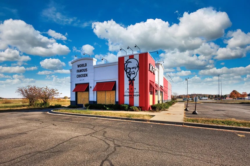 2310 Lincoln Ave, Charleston, IL for lease - Primary Photo - Image 1 of 16