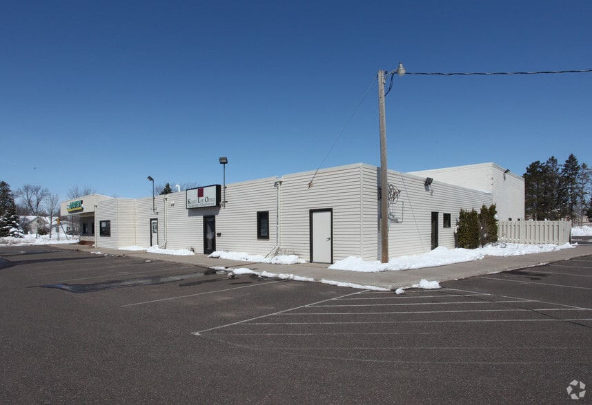 538 Main St, Cambridge, MN for sale - Building Photo - Image 2 of 2