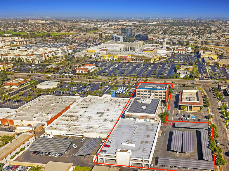 7812 Edinger Ave, Huntington Beach, CA for lease - Building Photo - Image 3 of 7
