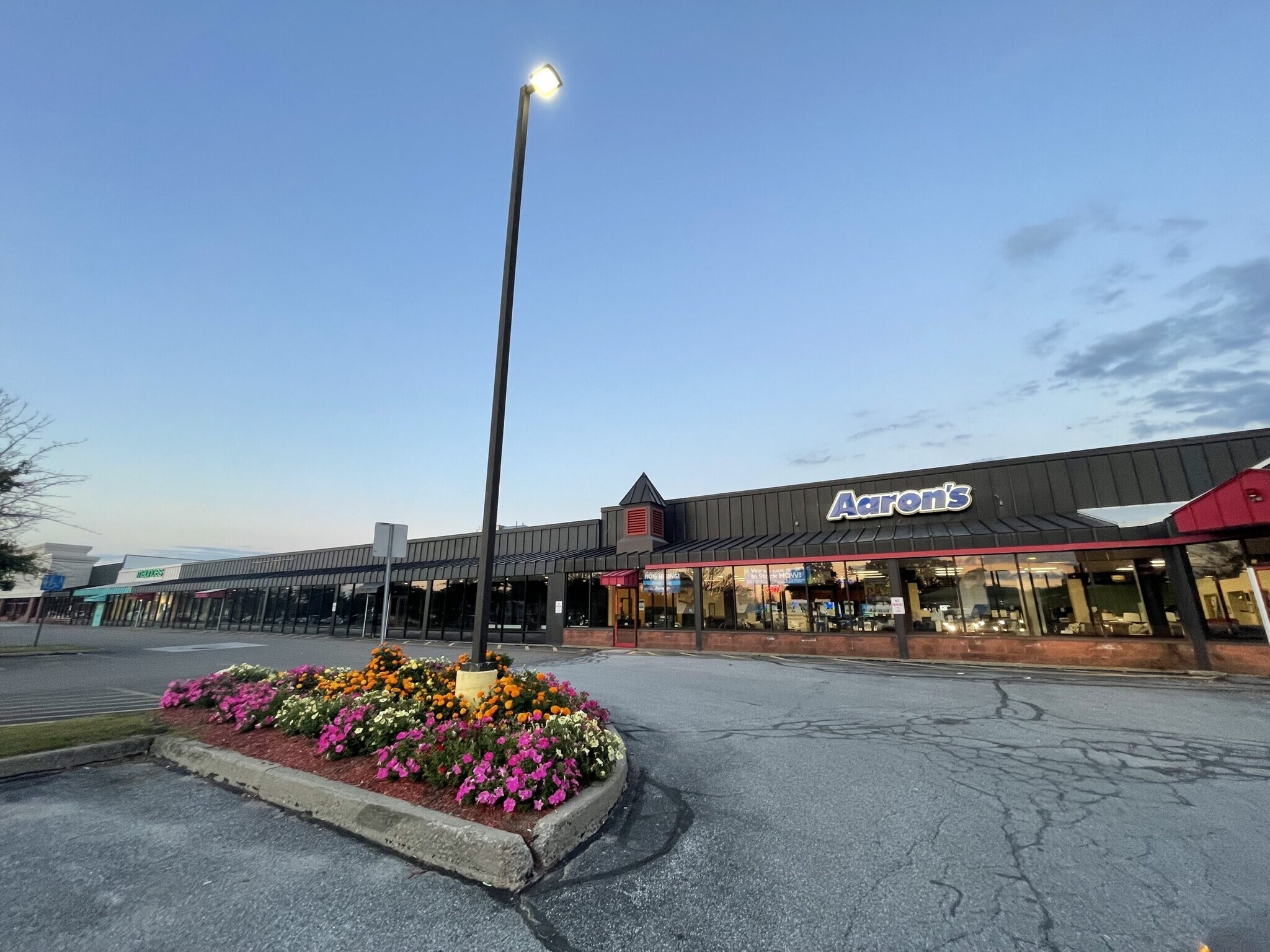 211-321 Highgate Commons Rd, Saint Albans, VT for sale Primary Photo- Image 1 of 1