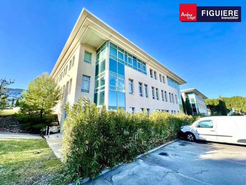 1090 Rue René Descartes, Aix-en-Provence for sale - Primary Photo - Image 1 of 10