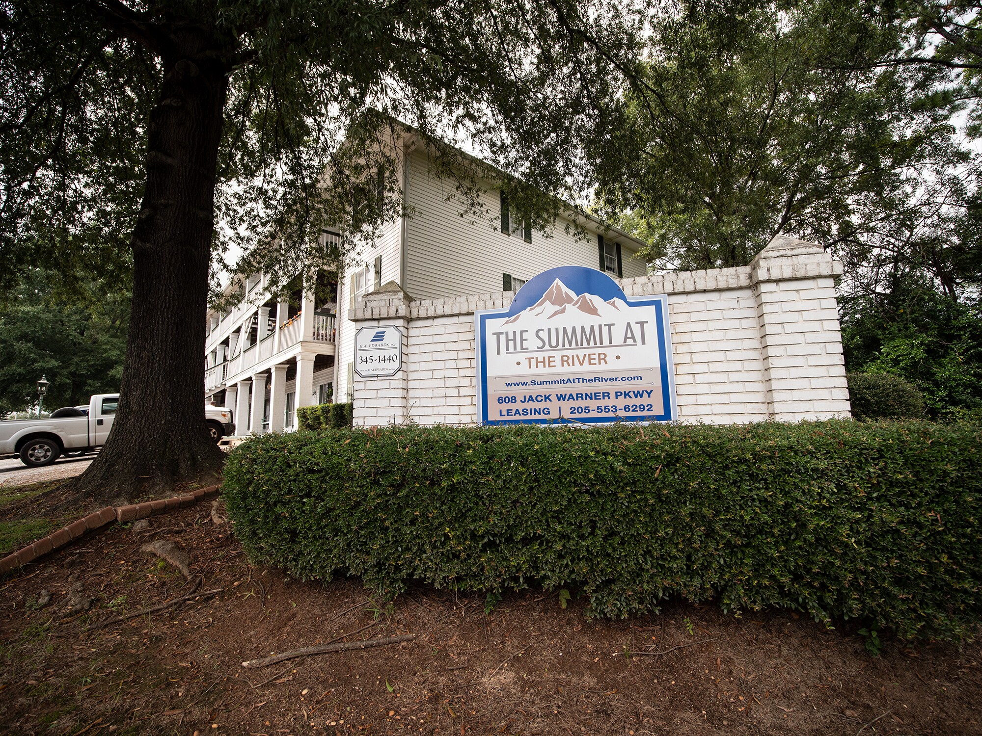 608 Jack Warner Pky, Tuscaloosa, AL 35404