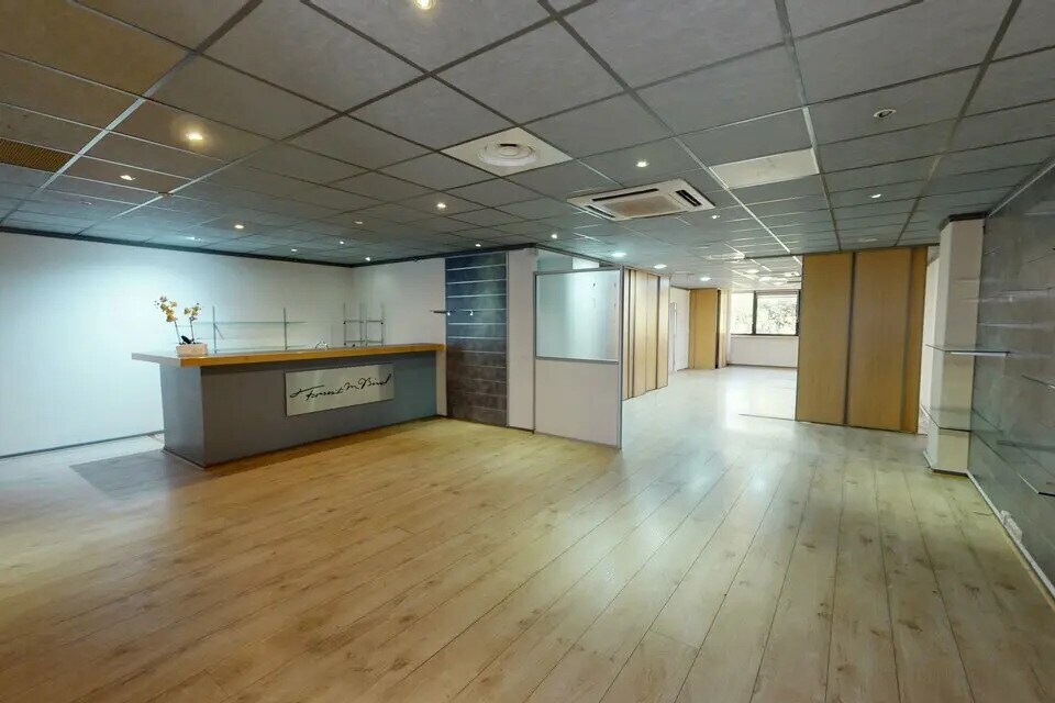 Office in Villeneuve-Loubet for lease Interior Photo- Image 1 of 7
