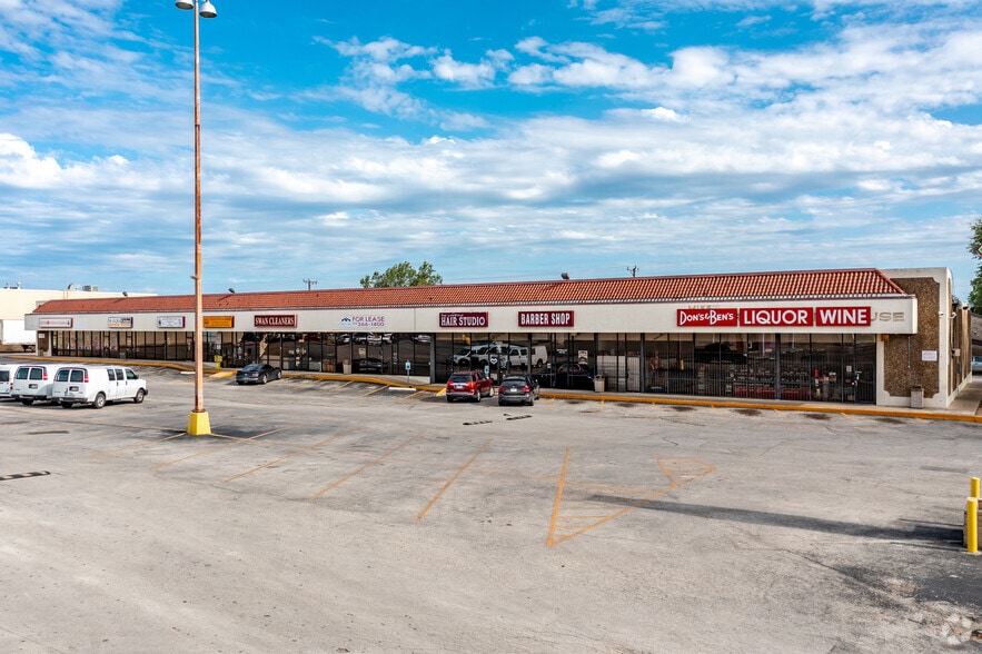 5516-5536 Walzem Rd, San Antonio, TX for lease - Building Photo - Image 2 of 16