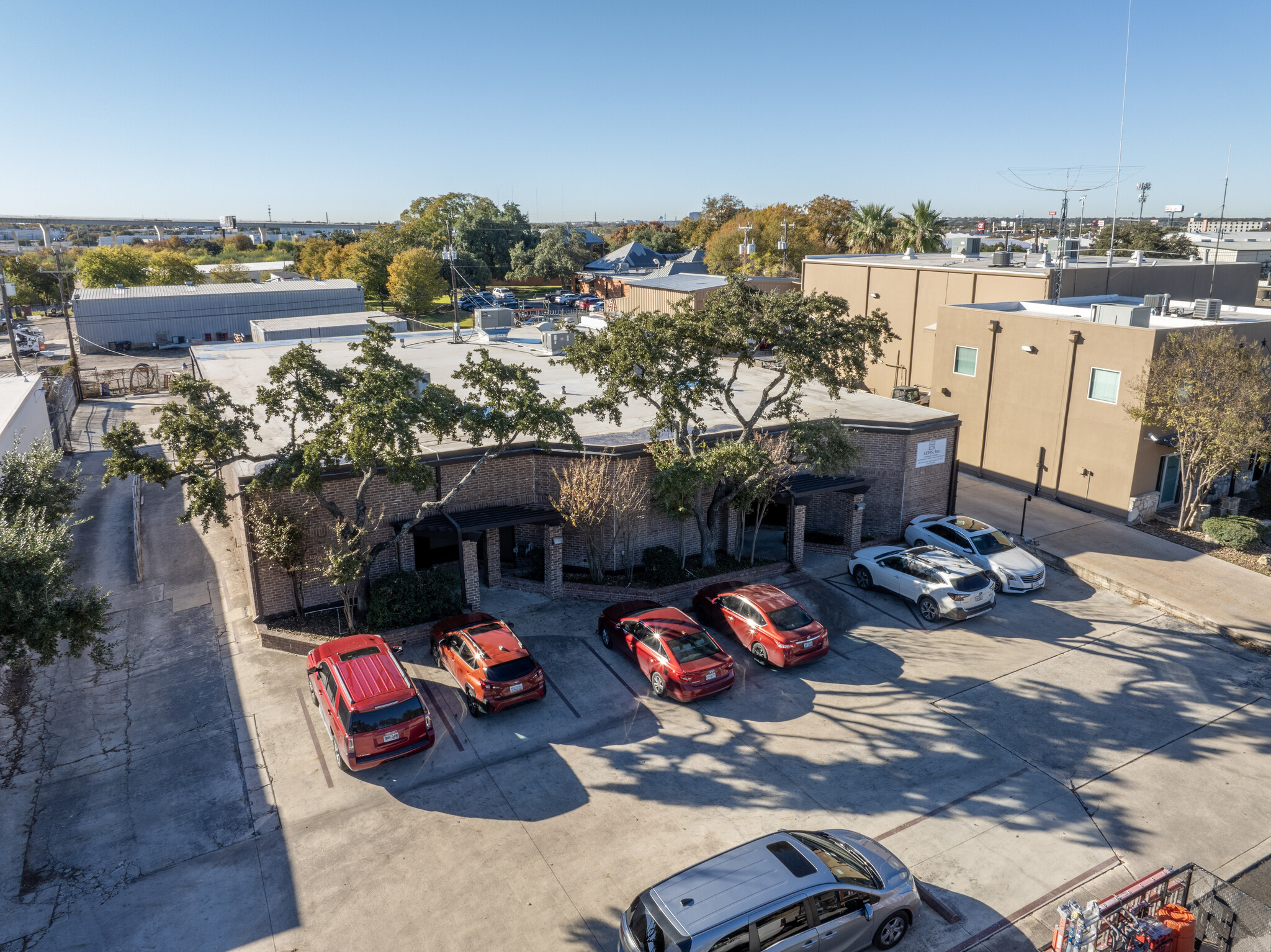 4402-4406 Centergate St, San Antonio, TX for lease Building Photo- Image 1 of 11