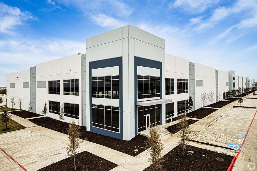16240 Gateway Path, Frisco, TX for sale - Building Photo - Image 1 of 1