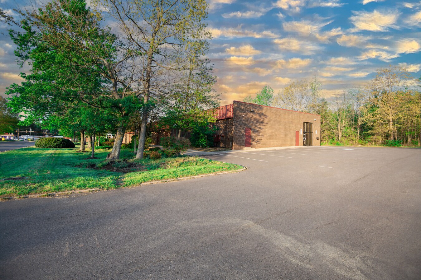 1 Post Office Rd, Waldorf, MD 20602