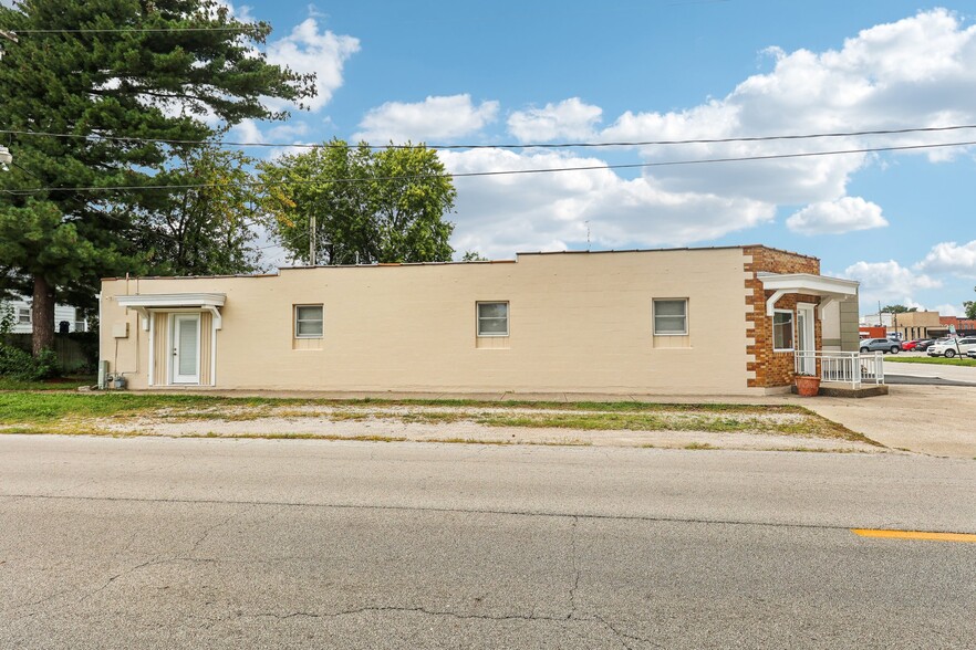 222 E Ryder, Litchfield, IL for sale - Building Photo - Image 3 of 24