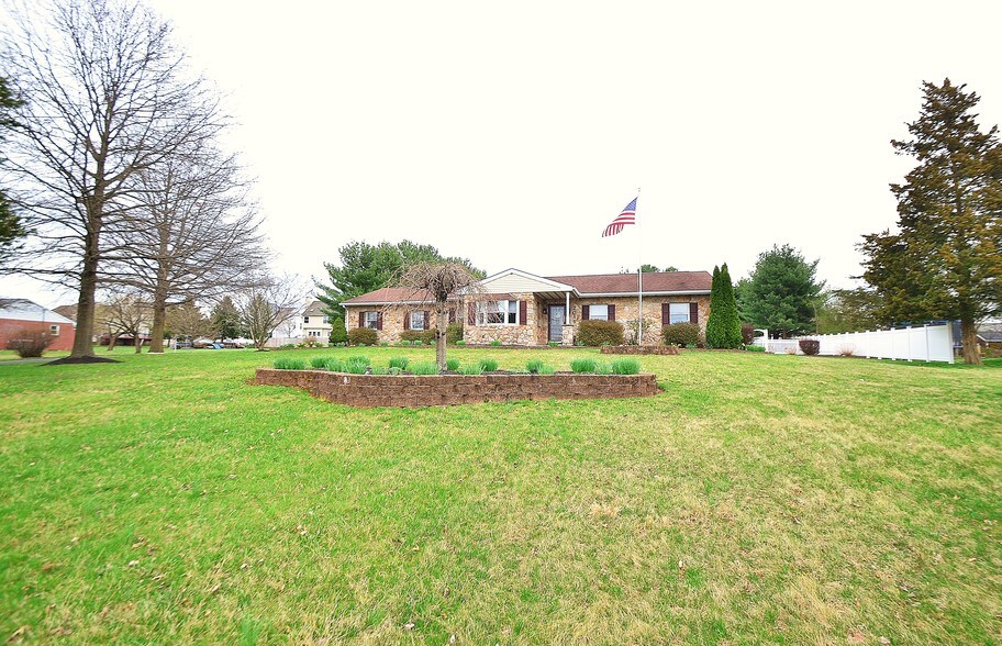 2066 Bridge Rd, Schwenksville, PA 19473