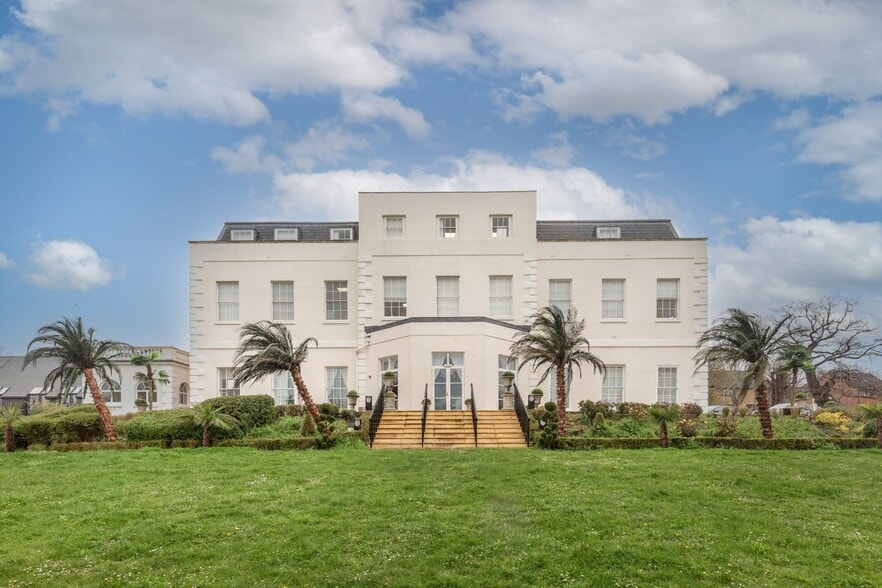 Wren Av, Uxbridge for lease - Building Photo - Image 2 of 27