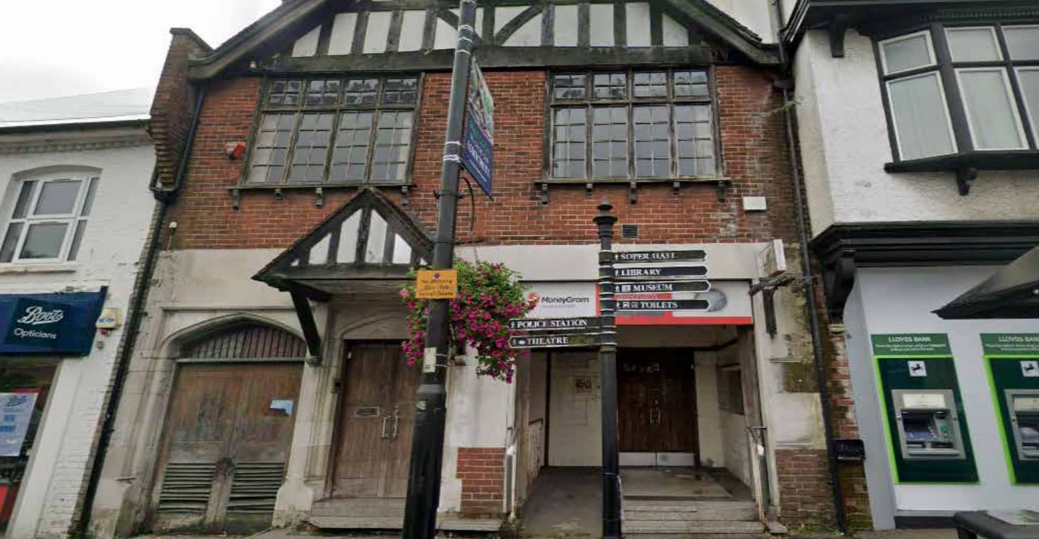 19 Station Ave, Caterham for lease Building Photo- Image 1 of 1