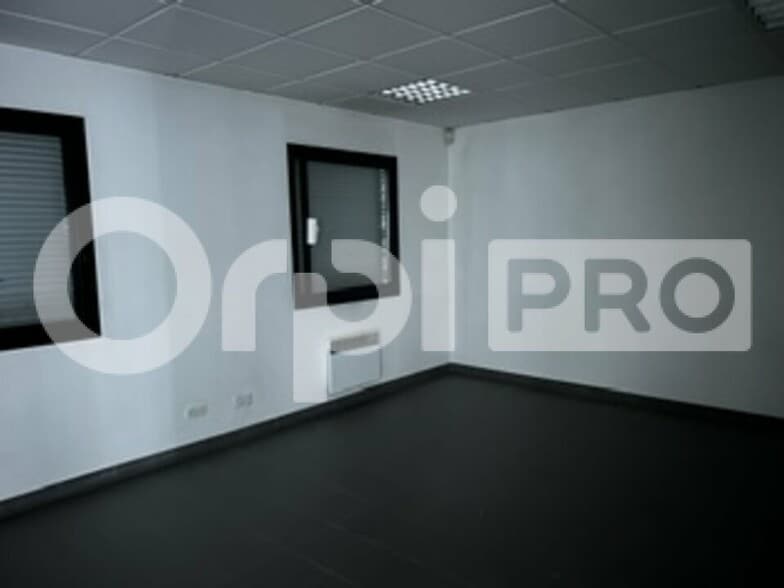Flex in Gleizé for sale - Interior Photo - Image 3 of 7